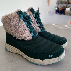Ryka Addison Puffer Fur Green Snow Boots Winter Retro Outdoors Hiking Minimalist